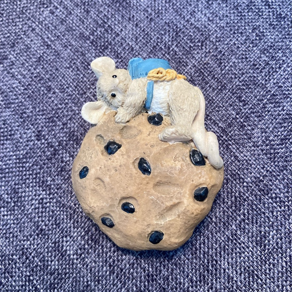 Mouse and Cookie Ceramic Magnet - If You Give a Mouse a Cookie